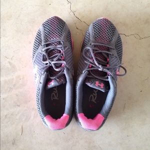 HOT PINK UNDER ARMOUR SHOES