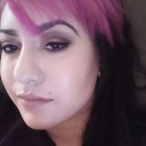 Meet your Posher, Eva