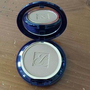 Estee Lauder Double Wear Foundation & Powder