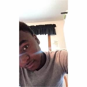 Meet your Posher, Emmanuel