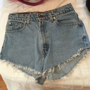 Levi high wasted shorts