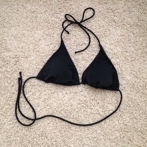 Black triangle swim top