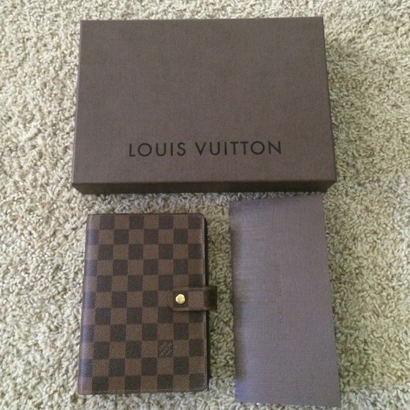 Authentic Louis Vuitton Damier Ebene MM Agenda!