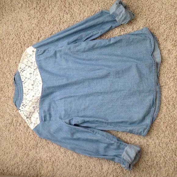Lace trim denim top!!😍💕 - Picture 2 of 3