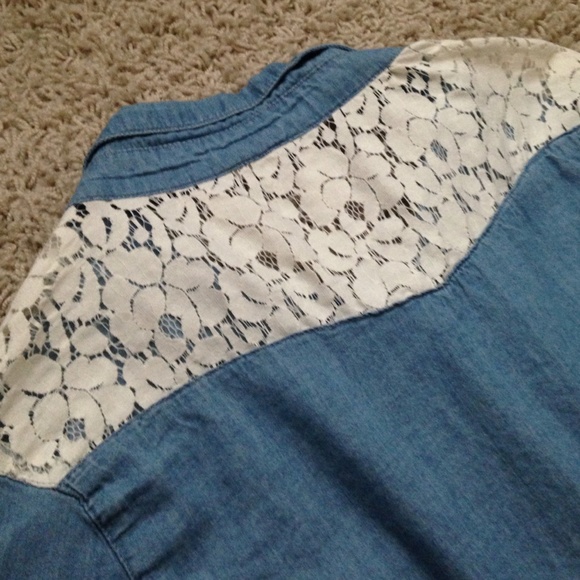 Lace trim denim top!!😍💕 - Picture 3 of 3