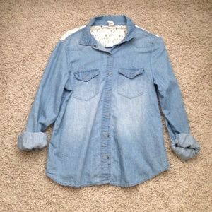 Lace trim denim top!!😍💕