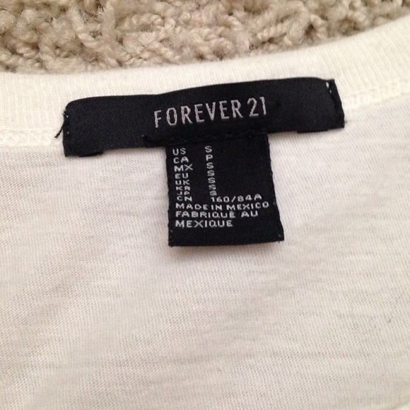 Adorable cat crop top! - Picture 2 of 2