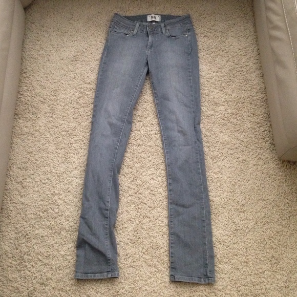 Light grey comfy skinny jeans!