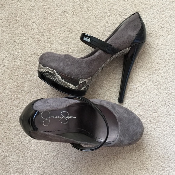 Jessica Simpson heels - Picture 1 of 4