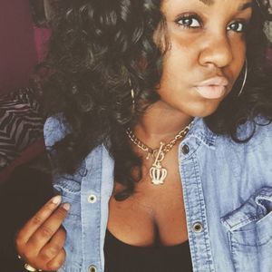 Meet your Posher, Janai