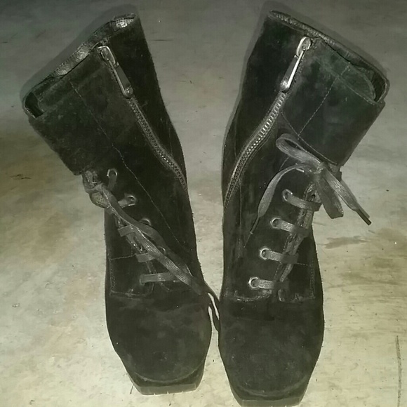 SOLD!*******Sam edelman black suede booties - Picture 1 of 2