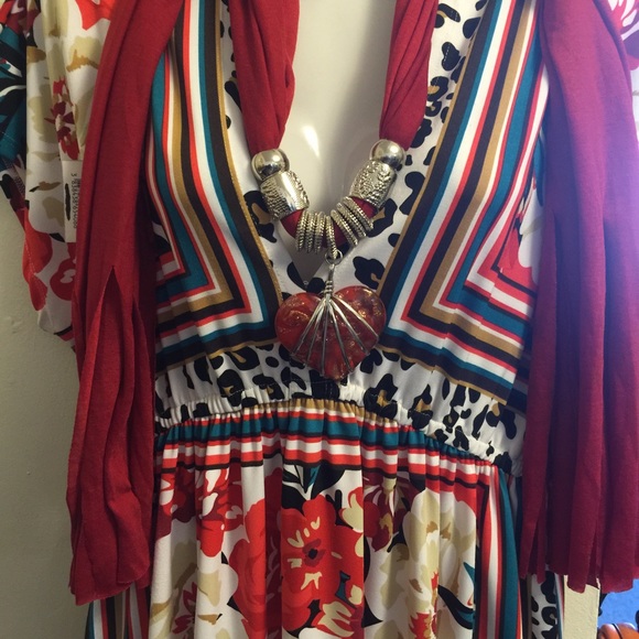 ⭐️SOLD⭐️Scarves from Los Angeles - Picture 4 of 4