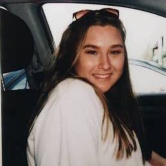 Meet your Posher, Caroline - Picture 1 of 1