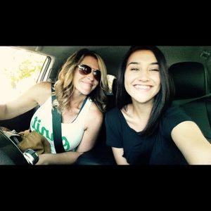 Meet your Posher, April