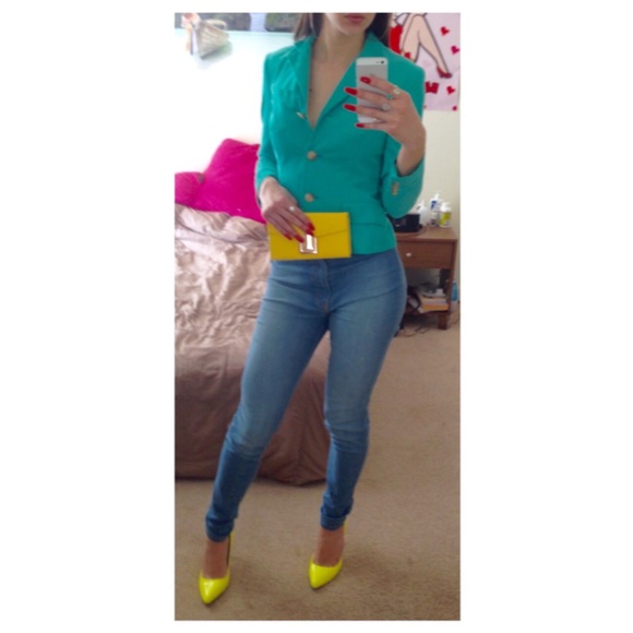 Meet your Posher!!!! :-) - Picture 2 of 2