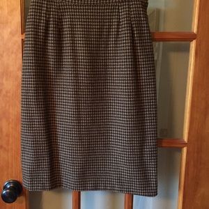 Wool skirt