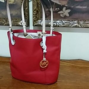 MICHAEL Michael Kors Jet Set Saffiano Medium Chili