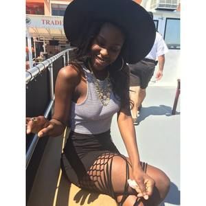 Meet your Posher, Ebonee