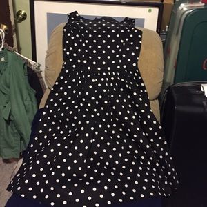 Swing type dress with can can slip