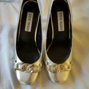 Steve Madden Silver heels