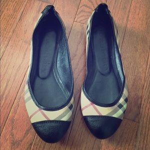 Burberry ballerina flats