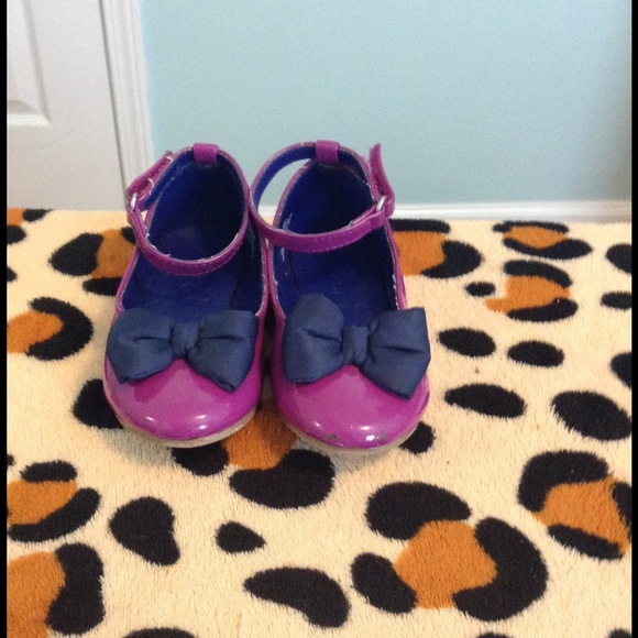 Dress shoes