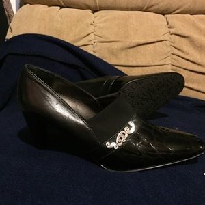 Black heeled loafers