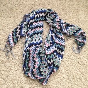 Printed scarf😍💙