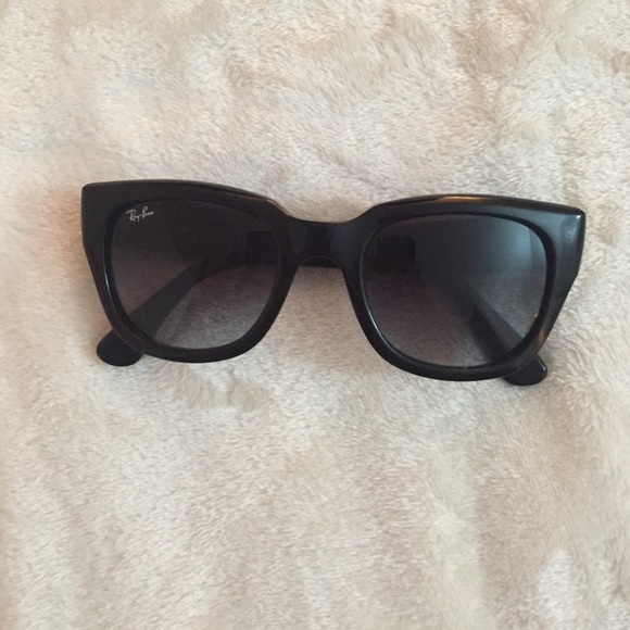 Ray-Ban Accessories - Authentic rare ray ban sunglasses