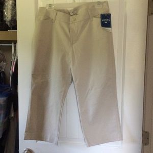 LEE RIDERS CAPRIS NEW WITH TAG