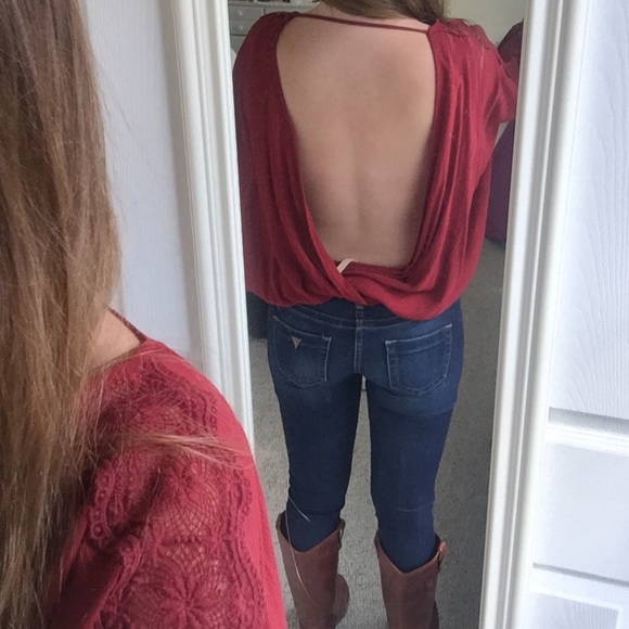 Backless shirt! - Picture 3 of 4