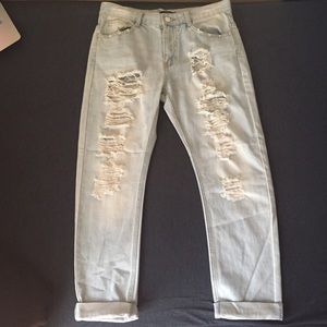 light demin boyfriend jeans