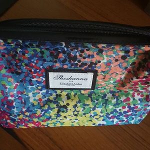 Brand new Elizabeth Arden makeup bag