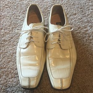 White Stacy Adams men's dress shoes