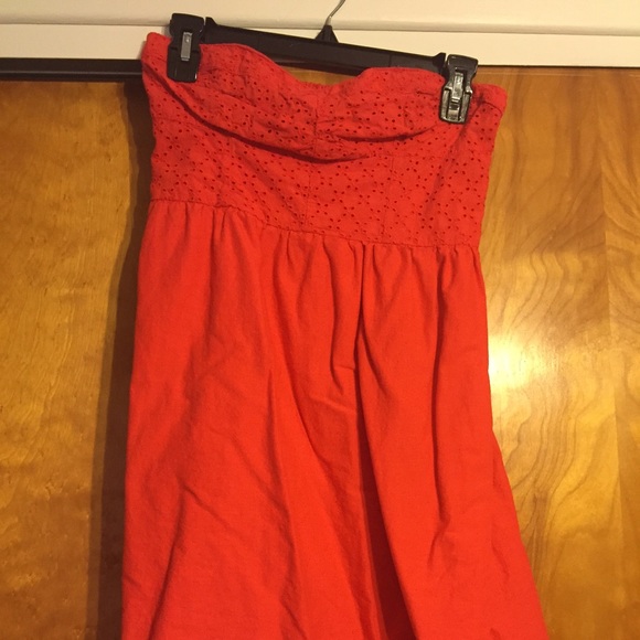 Strapless dress
