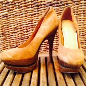 Jessica Simpson camel suede and wood bottom
