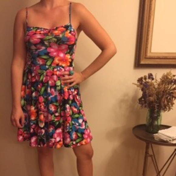 Fun, flirty, floral summer dress!