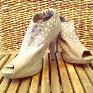 Taupe heels