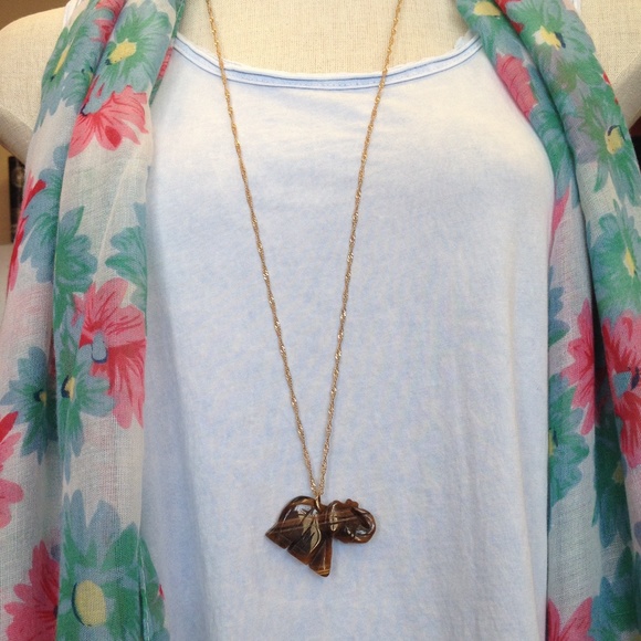 Brown stone elephant necklace