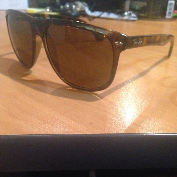Ray Ban 4147 710/57