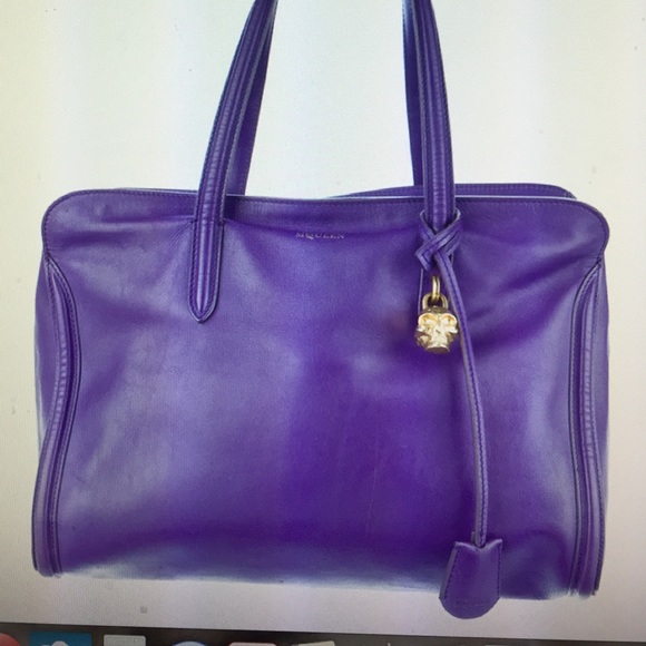 Alexander McQueen Handbags - Ends tonight 🌟last chance at this price!!!  ⚡️⚡️