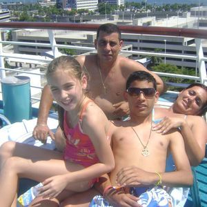 Meet your Posher, Damaris