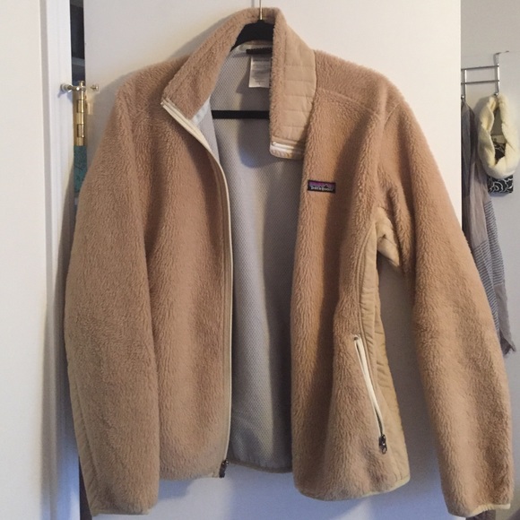 SOLD 🚫 Tan Patagonia
