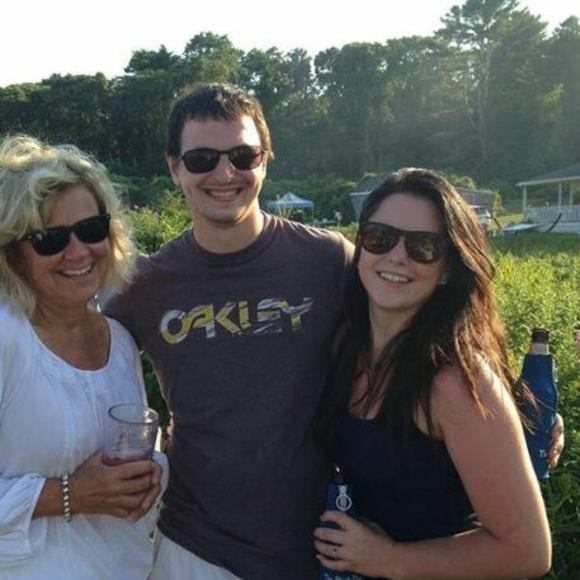 Meet your Posher, Caroline - Picture 1 of 1