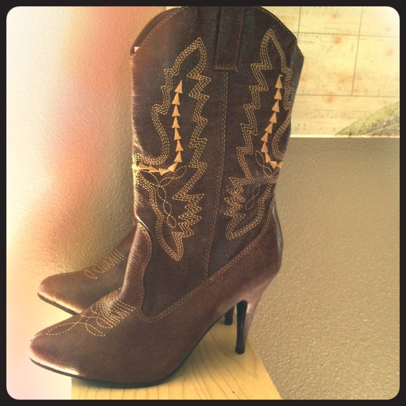 Brown "Cowgirl" boots by Ellie Shoes size 8