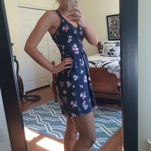 Abercrombie flower printed dress with pockets 🌷