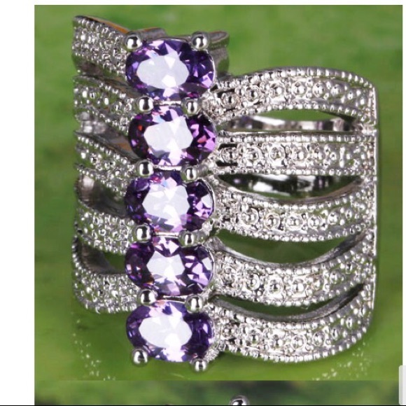 Ring - Picture 1 of 1