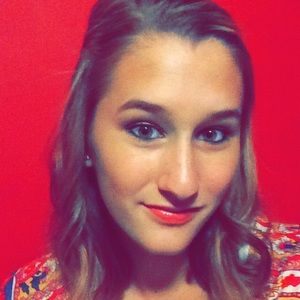 Meet your Posher, Courtney