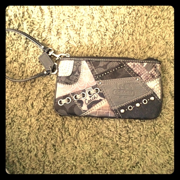 Small coach clutch only been use once