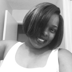 Meet your Posher, Kenisha